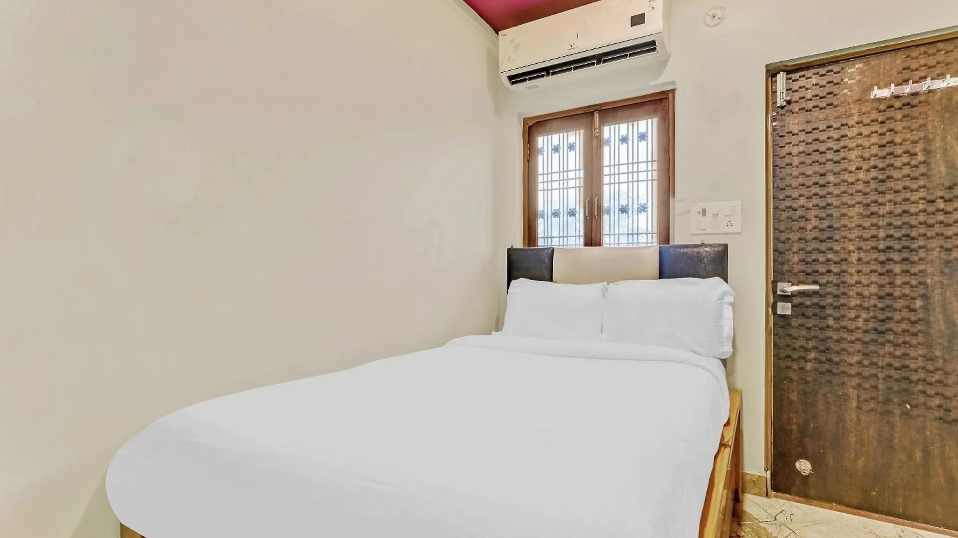 Prakash Landmark Varanasi Guest house
